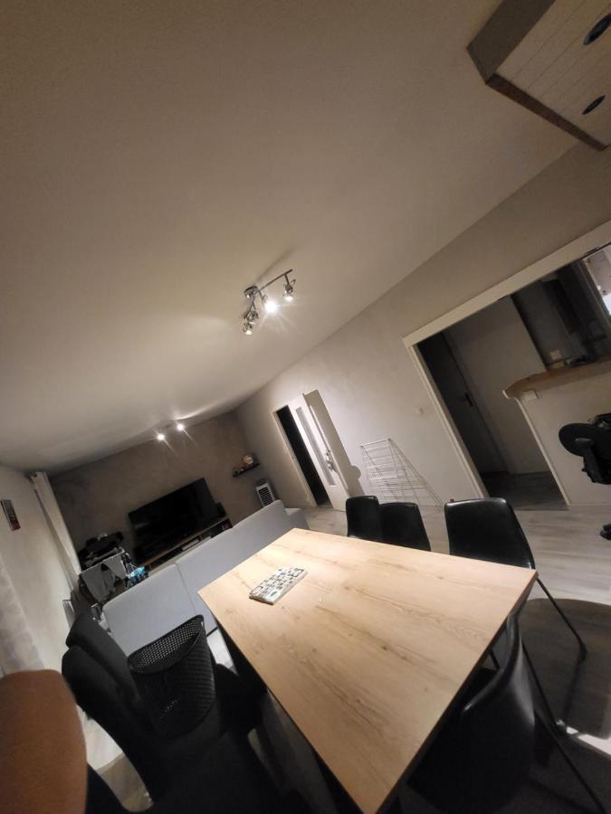 Chambre Neuve Dans Un Logement Partage A 10 Minute Du Circuit 24H Allonnes  Exterior foto